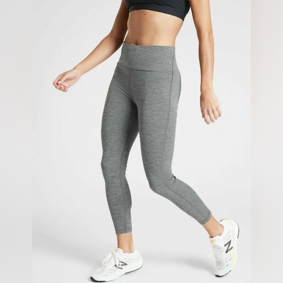 Athleta Pants - Athleta Ultimate Stash Pocket 7/8 Tights Sz XS Gray